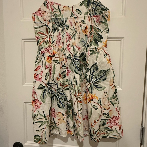 H&M Floral Dress - White and Green NWOT - Picture 2 of 3